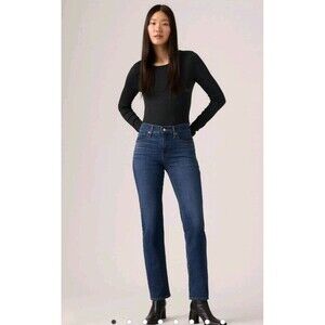 Signature by Levi Strauss & Co. Gold Women's Totally Shaping Straight Size 4S